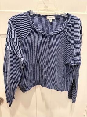 Discreet NYC Blue Ribbed Cropped Dolman Sleeve Top Medium